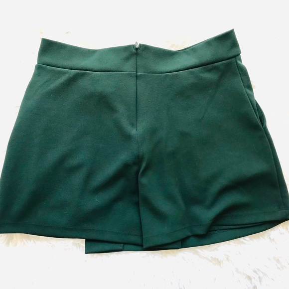 F21 emerald green skort - Picture 4 of 4